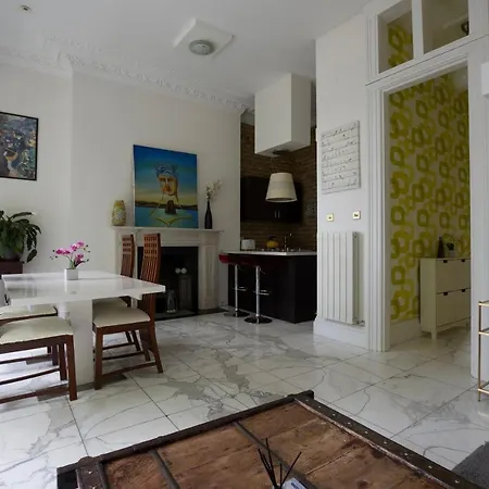 Large 2 Beds Flat Overlooking Clapham Common Park Londres Exterior foto