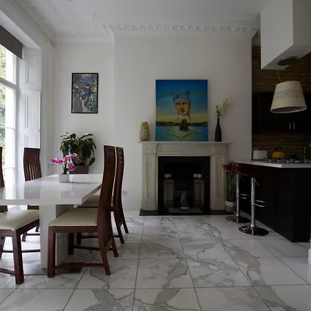 Large 2 Beds Flat Overlooking Clapham Common Park Londres Exterior foto
