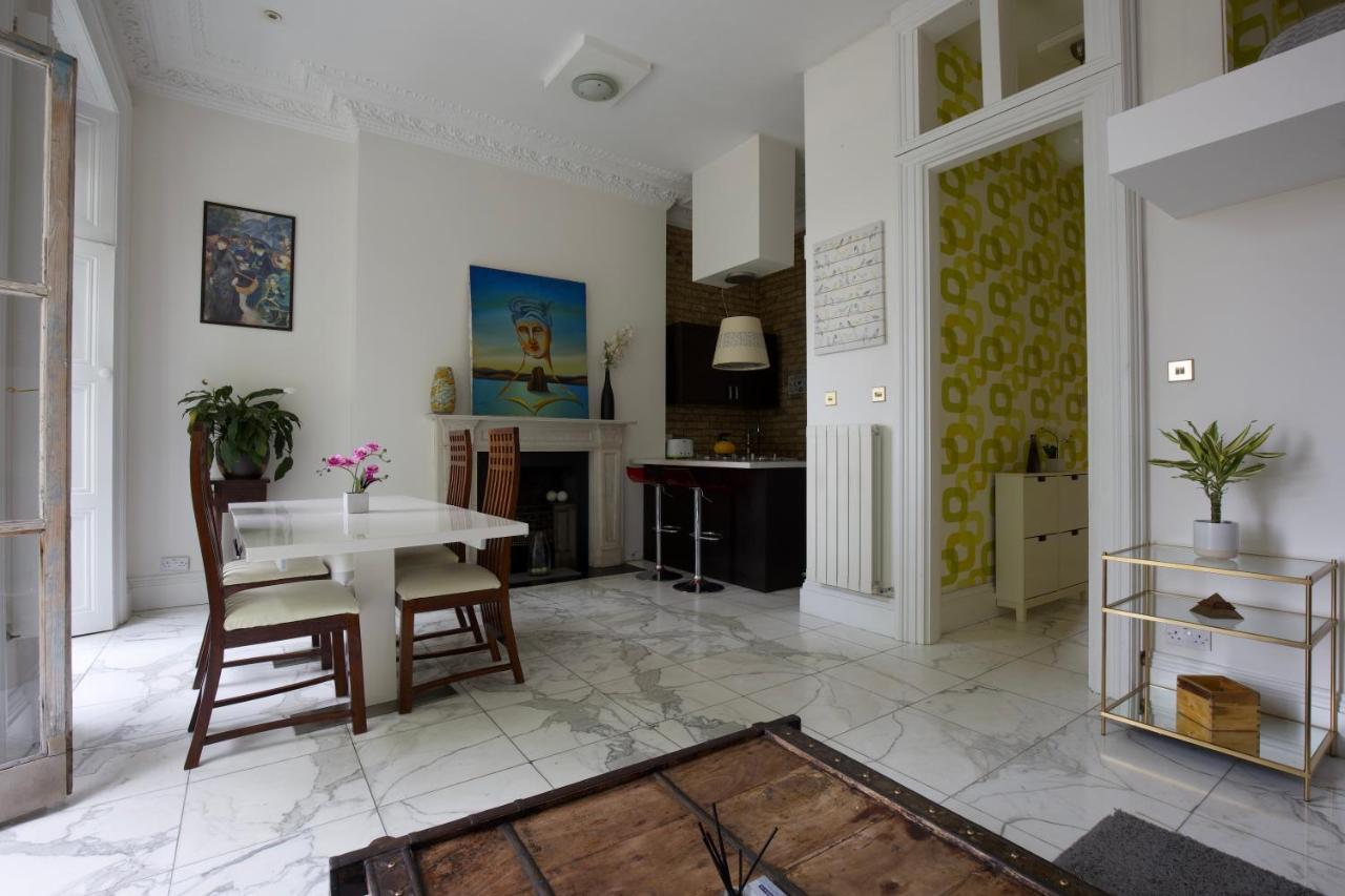 Large 2 Beds Flat Overlooking Clapham Common Park Appartement *